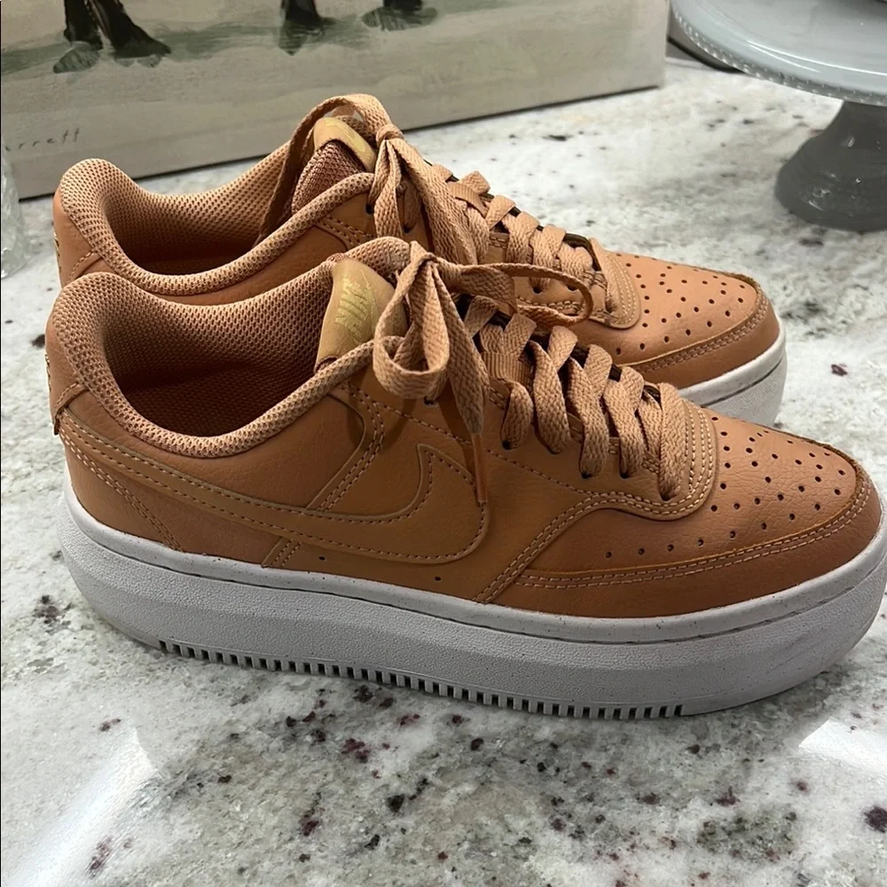 Women's Light Cognac Metallic Nike Vision - Picture 8 of 10